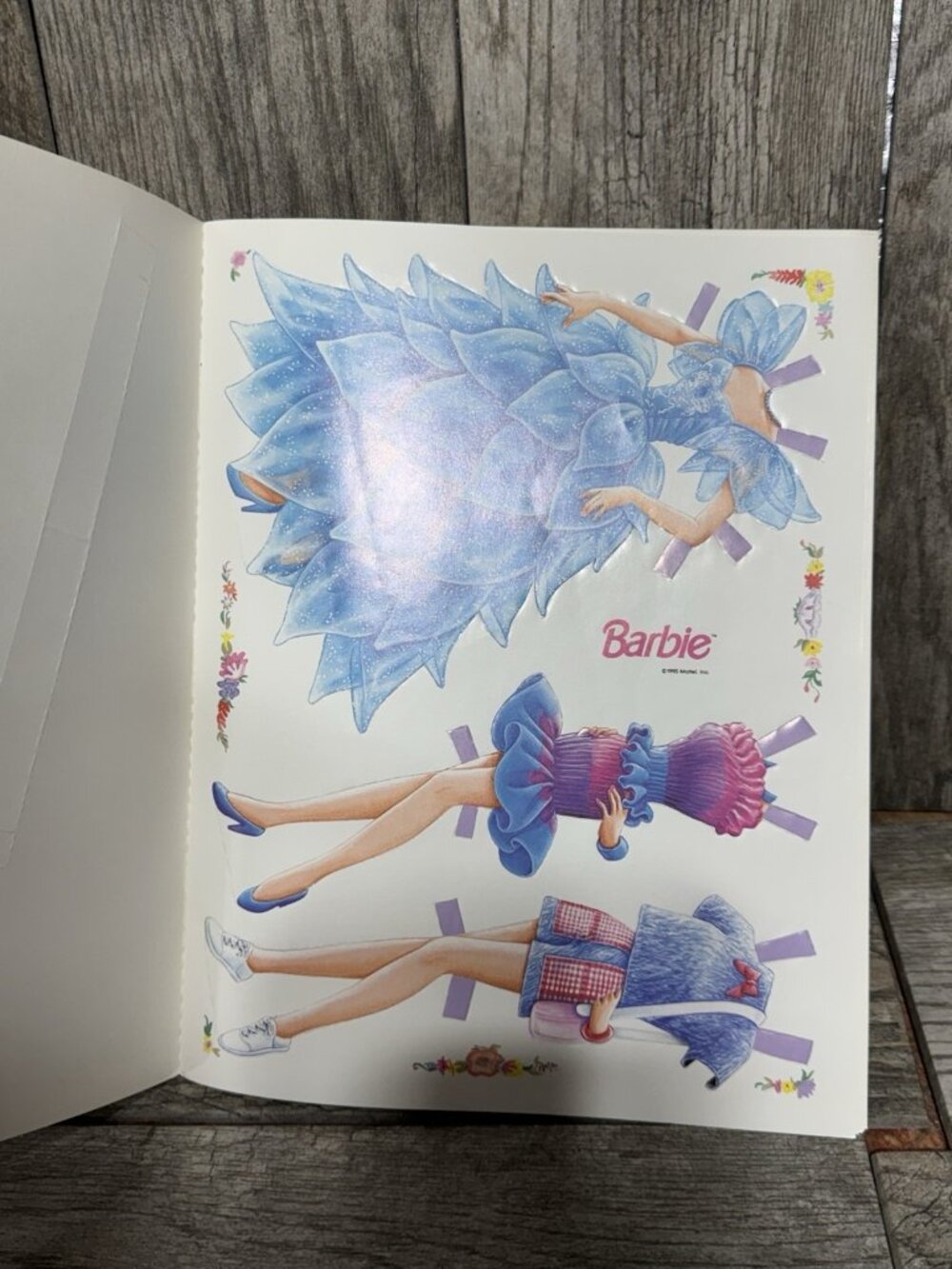 Vintage Barbie Deluxe PAPER DOLL BOOK, 1991 Golden # 1502 Mattel Uncut 90s NEW - Picture 9 of 10